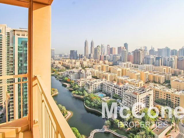 Lake View | Chiller Free | Prime Location