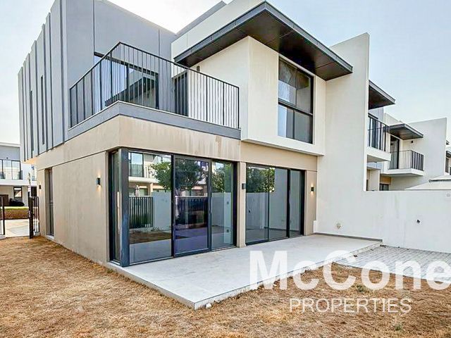 Corner Unit | Landscaped | Near Amenities
