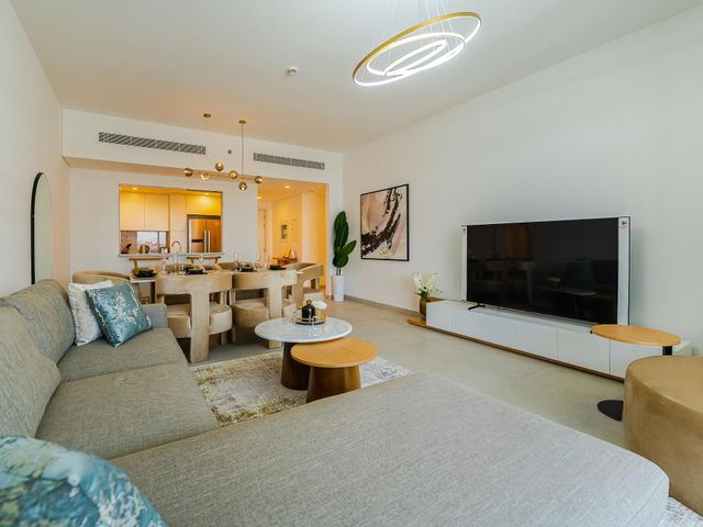 Vacant | Fully Furnished | Luxury