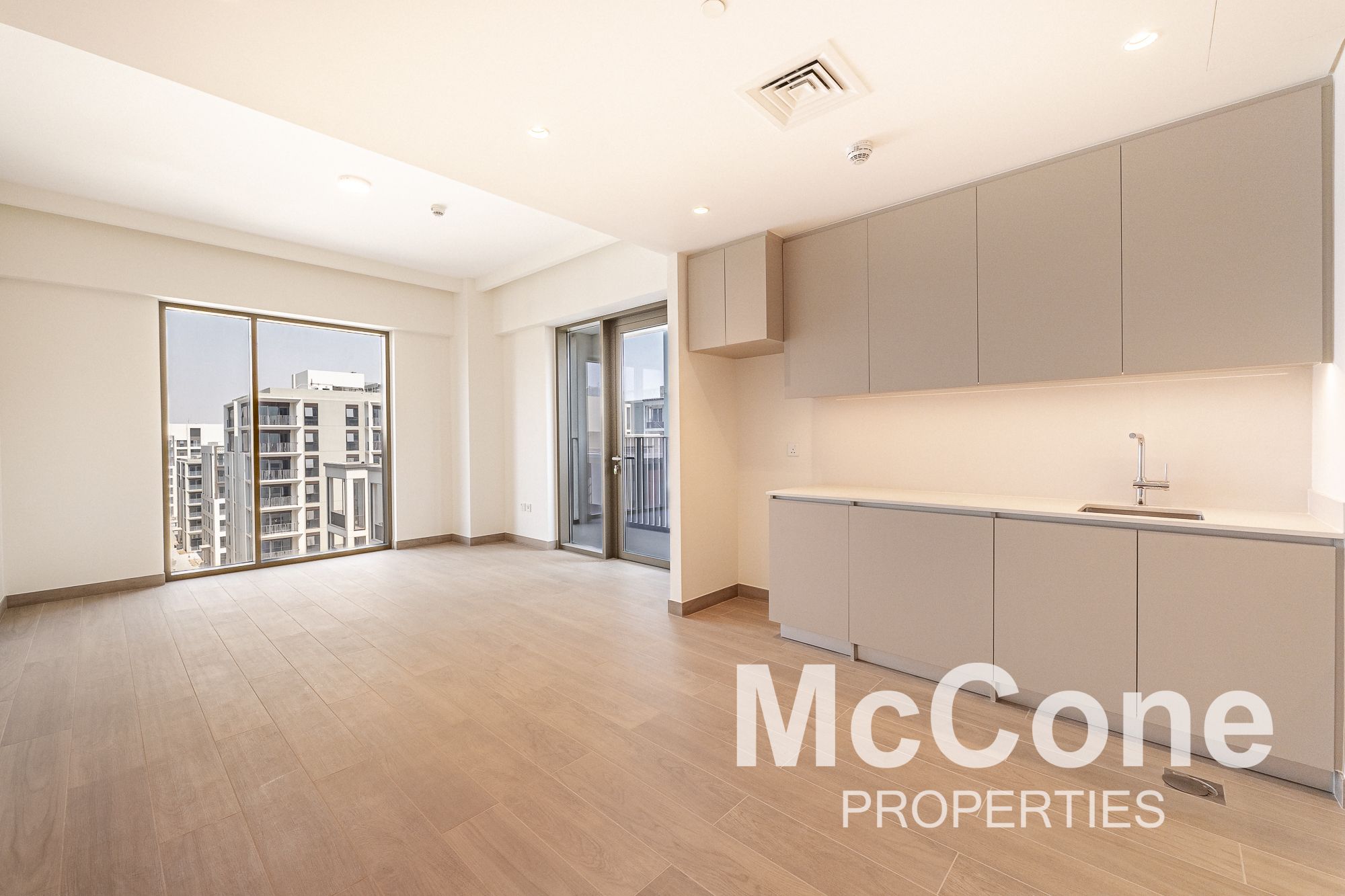 New Corner Unit | Beach & Lagoon Pool Access