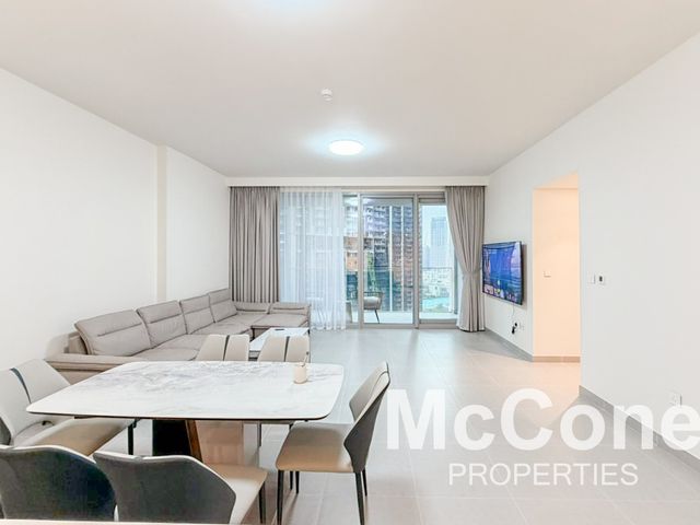 Mid Floor | Vacant | Exclusive