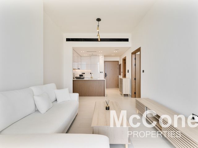 Stylish 1BR | Vacant on Transfer | Fully Furnished