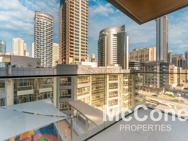 Marina Living | Marina Views | Premium Amenities