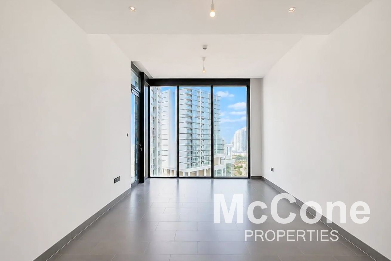 Plus Study | High Floor | Pool View