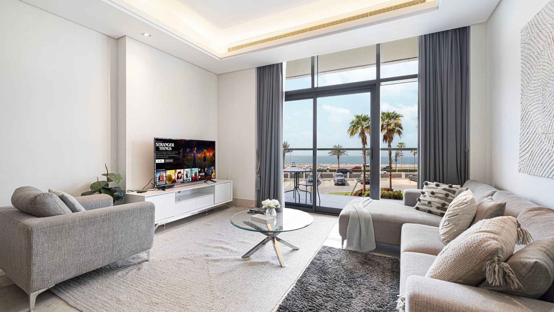 Exclusive apartment in Palm Jumeirah with sea view