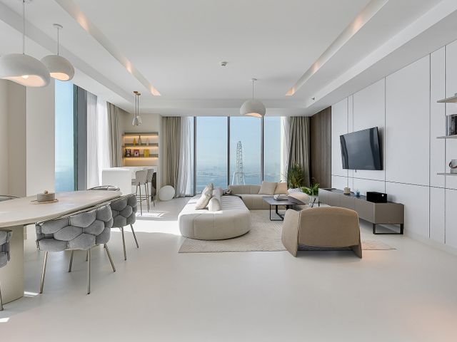 LUXURY DUPLEX PENTHOUSE WITH STUNNING AIN DUBAI VIEWS
