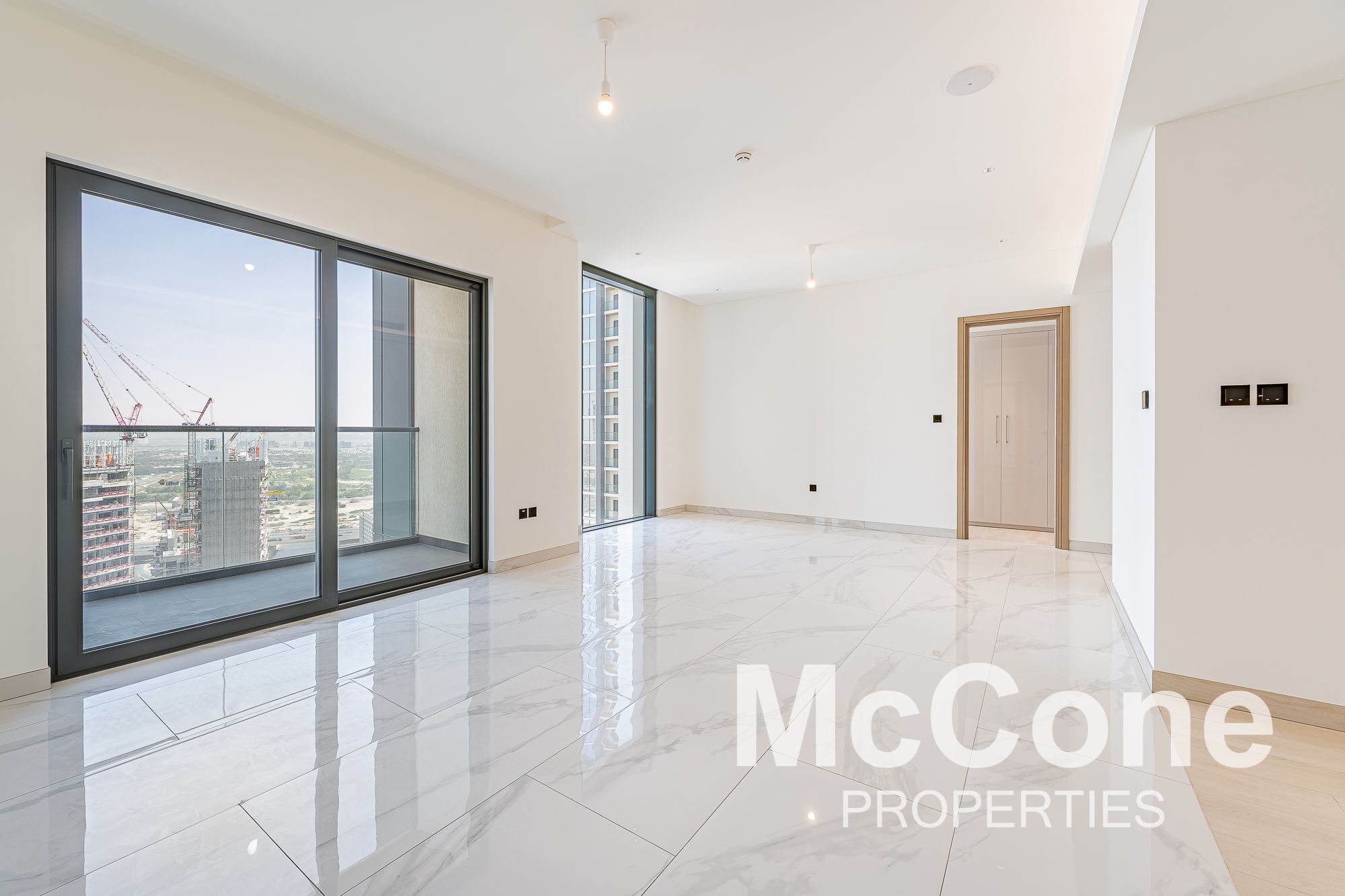 Corner Unit | Investment Deal | Large Layout