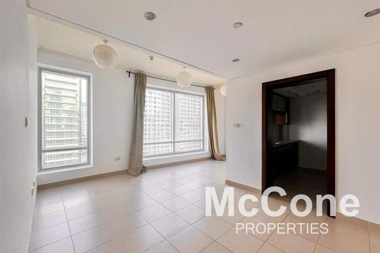 Vacant Now | Renovation Potential | Mid Floor