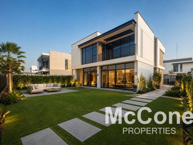 End Unit | Big Plot | Landscaped