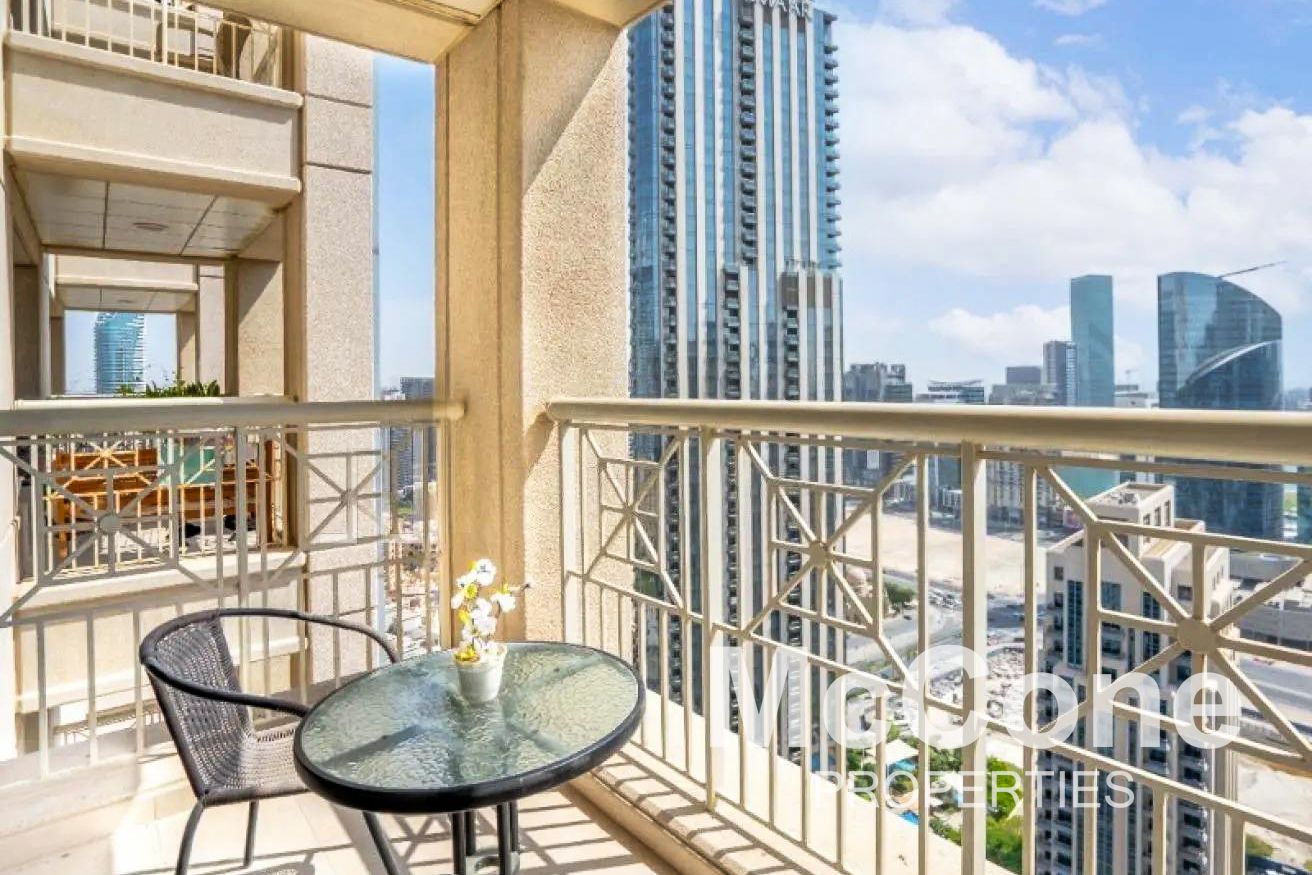 High Floor | Bright Layout | Boulevard Facing