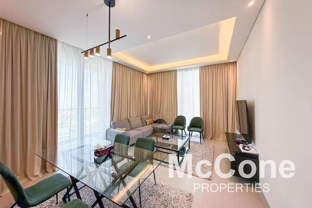 Corner Unit | High Floor | Large Layout