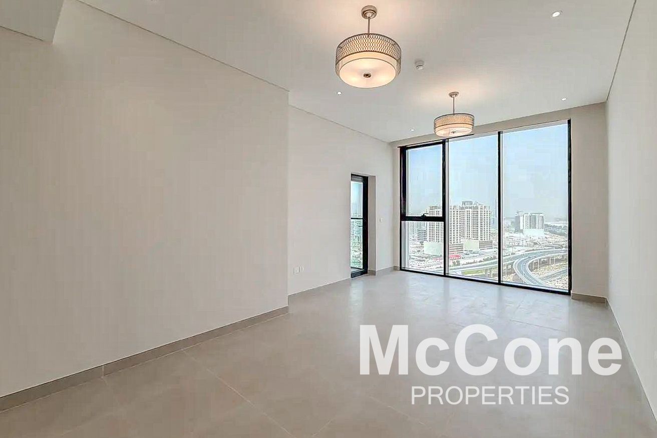 Vacant | High Floor | Community View