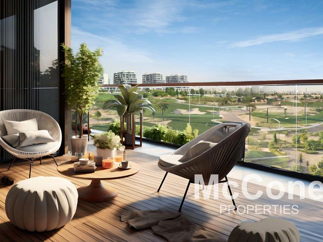 Premium Full Golf View | Study Room | Below OP
