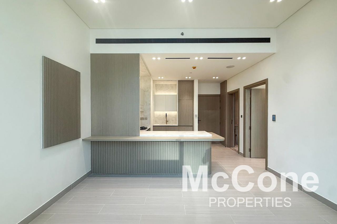 Brand New | Vacant | Luxury Amenities