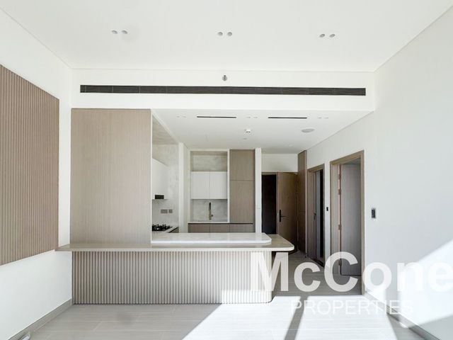 Vacant | Private Pool | High Floor