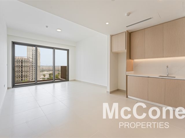 Pool View | Brand New | Spacious