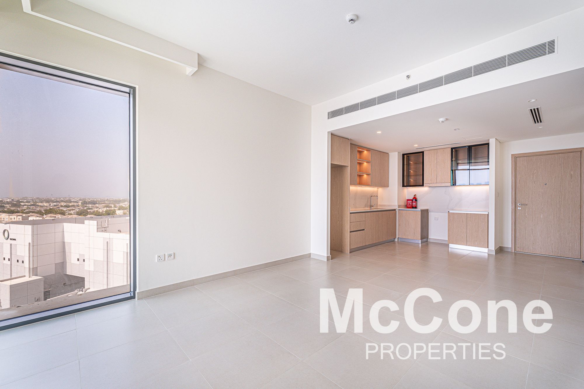 Spacious 1BR | Corner Layout | Race Course View