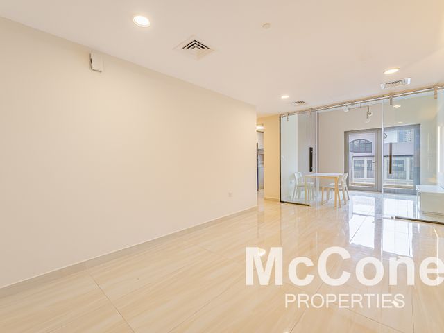 Maid Room | Closed Kitchen | Huge Layout